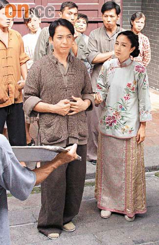 郭政鸿脱裤关咏荷不尴尬 与张家辉轮流带女儿