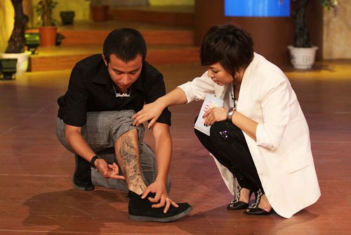 <em>文章</em>首曝纹身秘密 《<em>非常静距离</em>》破例畅谈婚