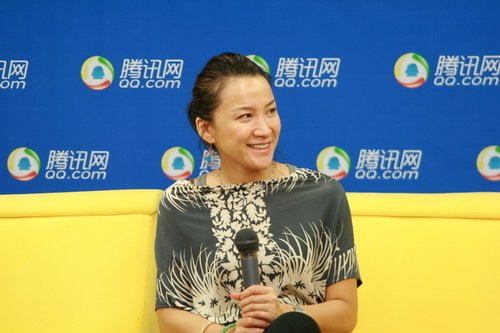 玟做客首度曝光新专辑 二姐出镜大秀<em>姐妹情</em>_娱