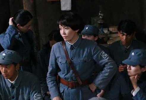 刘威葳上阵《新四军》 化身烈女军官执教女团