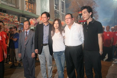 徐若瑄长跪为父求安康 疯狂攒钱家计一肩抗(图