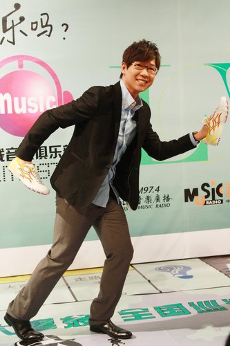 [转帖]<em>品冠</em>新专辑献情歌给<em>前女友</em> 与李心洁玩对