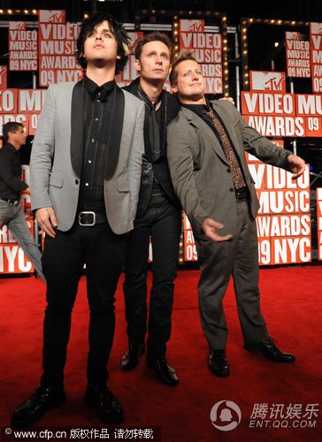MTV音乐录影带颁奖礼 Green Day成员搞笑亮相