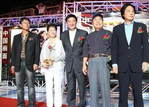 突破传统表现手法 《井冈山》荣膺优秀美术奖