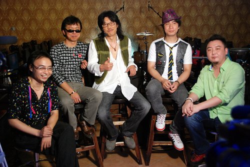 子曰秋野乐队受邀mtv中文节目 现场秀“真”功_大陆新闻_娱乐_腾讯网