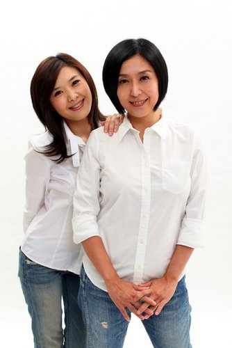 玉女苏慧伦毁形象 和<em>才女</em>黄韵玲研究打架_港