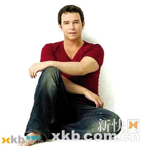 史蒂芬死因初定为呕吐物噎死_欧美