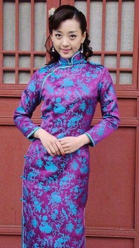 姜鸿《黑玫瑰》绰约多姿 浓妆淡抹总相宜(图)_