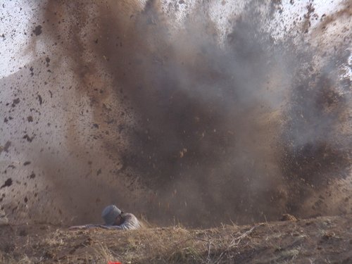 李倩《花篮花儿香》首拍战争戏 被爆破场面吓