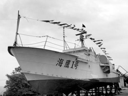 展示中国海军发展史的电视剧 《沧海》中,最先进核潜艇和"169"主力