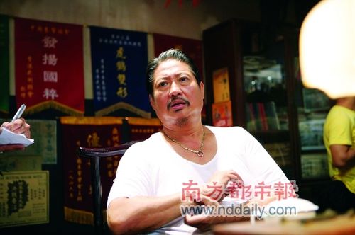 《叶问2》上海探班 洪爷排场大甄子丹秀亲民_