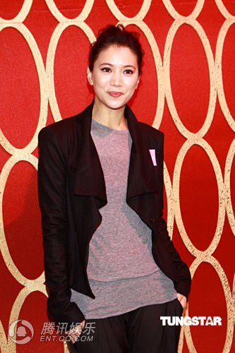 袁咏仪《至八女人心》录影 老友畅聊女人心事