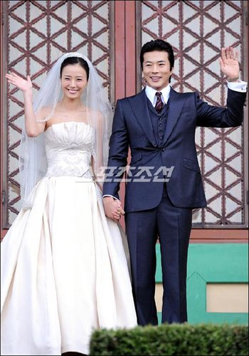 韩国娱乐圈“意外”明星情侣为何如此之多?