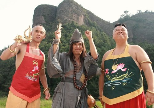 高昊林子聪仙童装曝光 造型既滑稽又雷人 _内