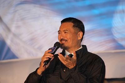 《让子弹飞》发布会 周润发葛优瞎编剧情_华