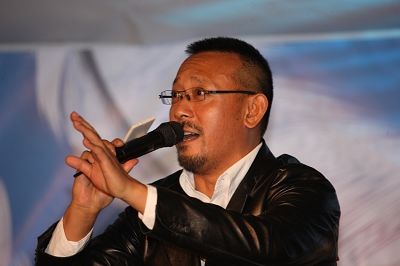 《让子弹飞》发布会 周润发葛优瞎编剧情_华