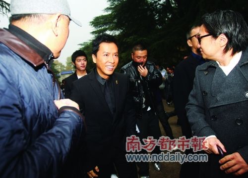 《十月围城》南京誓师 众主创称票房可望4亿