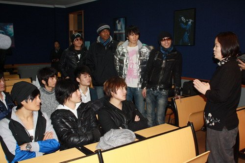 信乐团新主唱征选如火如荼 李九鸣全力以赴_大