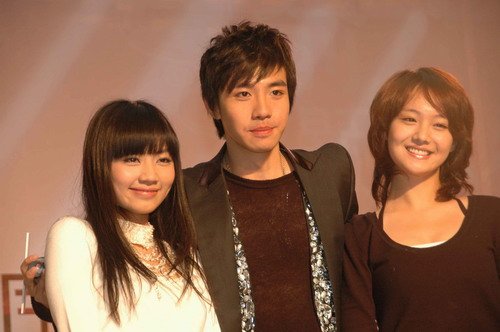 俞灏明带你《拥抱》世界  天娱传媒 打造优质偶