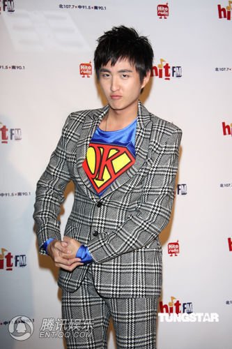 黄靖伦_黄靖伦 收入