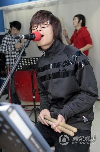 酷我_酷音天下吧_陈楚生京城彩排唱新歌 杨宗