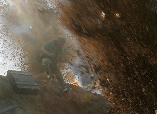 王宝强拍董存瑞不要命 危险爆破剧照曝光_内