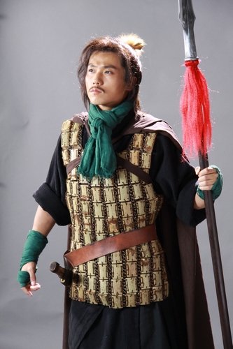 新《水浒》刘科造型又现围巾 帅气版张横受瞩目_娱乐_腾讯网