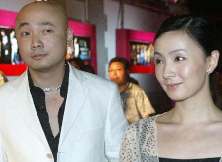 陶虹徐峥被爆离婚 陶虹照顾母亲老公备显冷漠