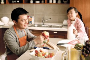 林妙可拍防甲流公益广告 透露心得不挑食多吃