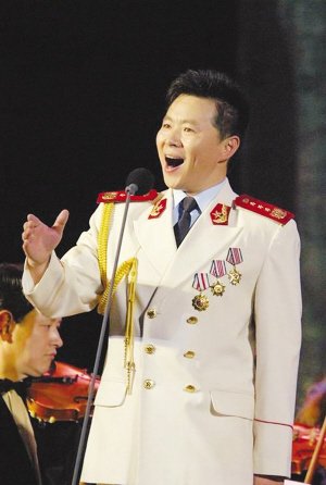 谭晶带着"醋意"说春晚 王宏伟春晚"说相声"