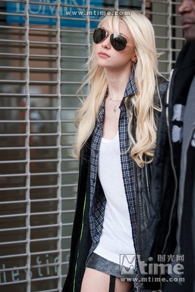 《<em>绯闻女孩</em>》兢兢业业 <em>街头</em>拍戏主演全阵容_海