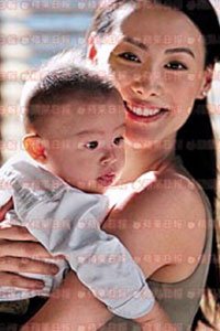 梁洛施早前与儿子长治秘密返港
