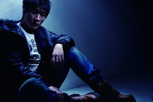 樊凡深情演绎《蜗居》插曲 受关注成ktv热门_大