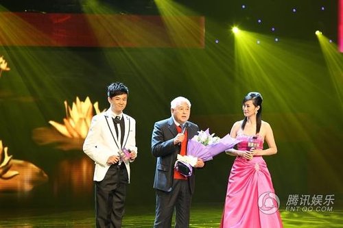 深圳电视台主持人裴琳