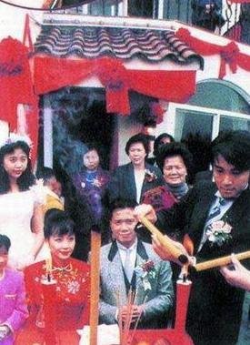 恬妞做客《非常网络》 开腔讲述与万梓良的故事