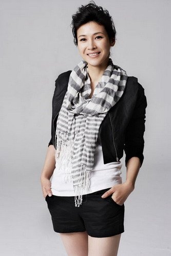 《一一向前冲》热拍  童蕾霍建华 剧组温馨过圣