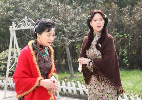 剖析《谁懂<em>女儿</em>心》 <em>俞小凡</em>上演苦命母亲_娱乐
