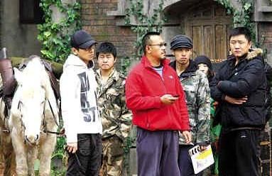 姜文新戏被爆占地扰民 麻将声不断被迫拍十遍