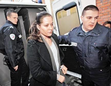 性伴无法勃起 女模将其杀死被判入狱15年