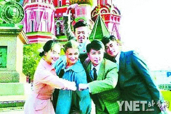 红莓花儿开》央一晚间剧场热播重现中俄情谊