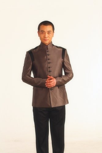 吴樾拍电影频道贺年短片 不惧光头本色上阵