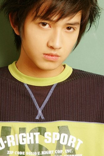 马可领衔《男生日记》 青春阳光展中学生风采