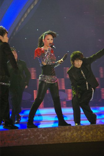 CoCo李玟三年磨一剑 中歌榜两次摘冠实至名归