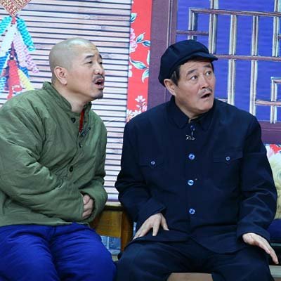 《捐助》植入1500万广告 经纪人称全归央视(图)