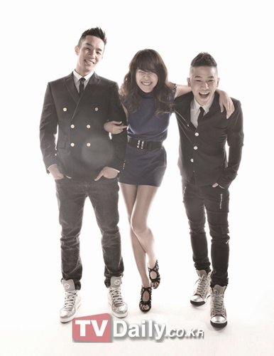 白智英参加Mighty Mouth新歌制作 显前后辈情谊