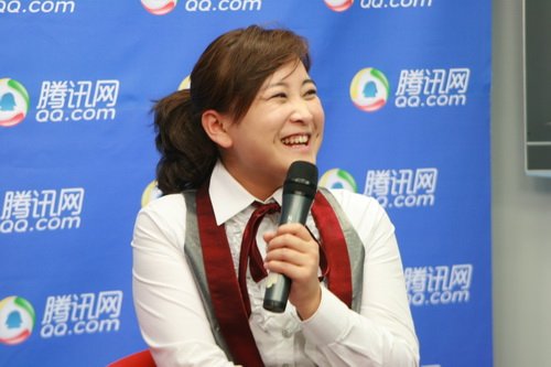贾玲白凯南做客 80后相声新人创新经营传统艺