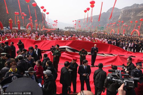 陈凯歌新片开镜发生塌台事故 黄晓明冷漠挨批