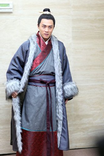 新《水浒》潘金莲床戏曝光 拥西门庆情意绵绵