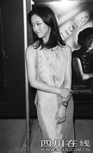 香港电影节今日开幕 历数汤唯红毯着装【图】