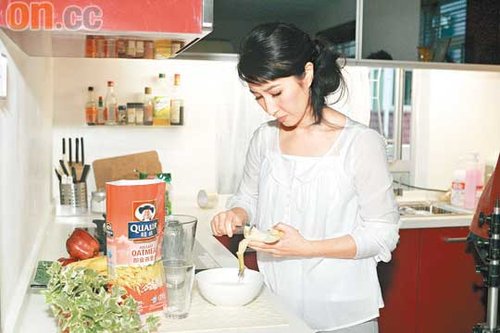 关咏荷接工作力争亲子时间 自认馋嘴照顾饮食难【图】